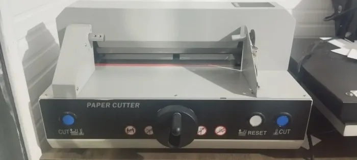 Guilhotina elétrica SG-320V
