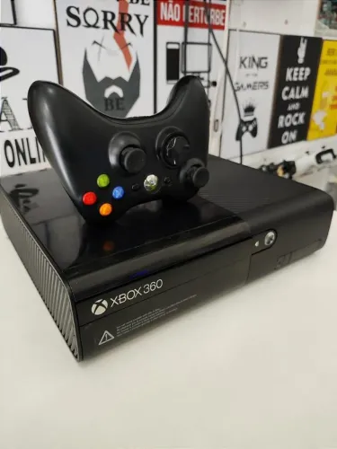 Xbox 360 com 10 Jogos - 6 Meses de Garantia
