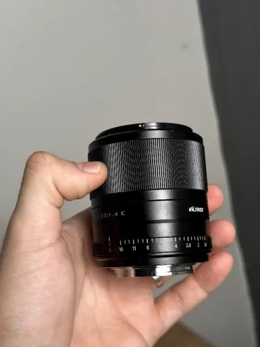 LENTE VILTROX 23MM F1.4 PARA SONY 