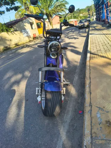Vendo X13 muito nova excelente estado de conservação.