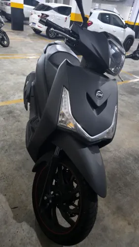SYM HD 300i Scooter 300cc - km Baixa 2 Dono
