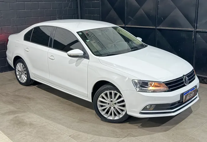 Volkswagen Jetta Comfortline 1.4 TSI 16V 4P Aut. 2016