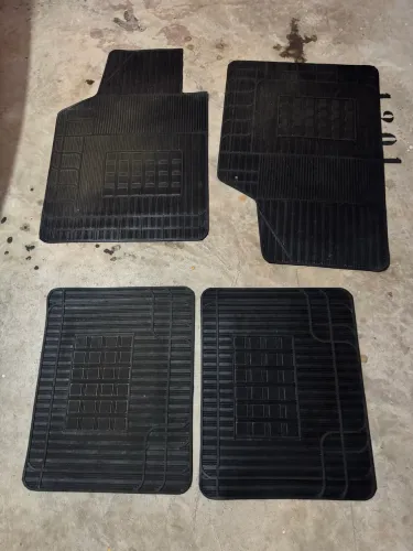 Tapete de borracha para carro