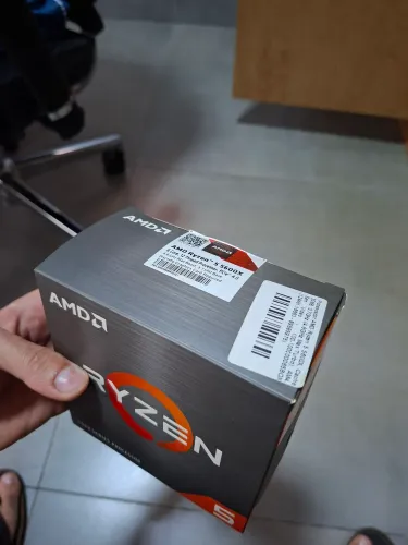 AMD Ryzen 5 5600x 6 Core 12 Thread