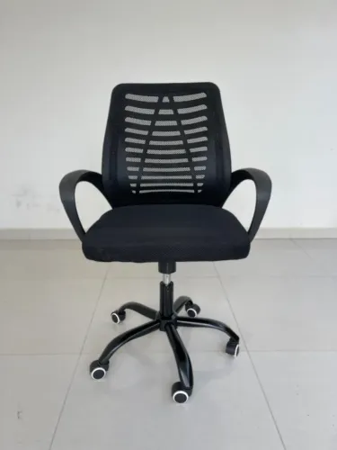 Cadeira de Escritório Giratória com Regulagem de Altura