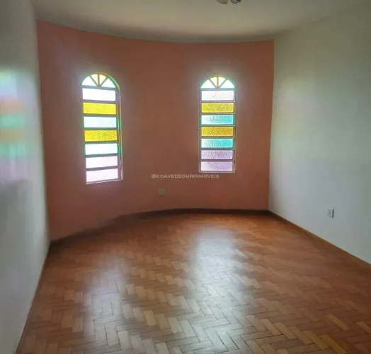 Casa para Aluguel em Uberaba/MG 4 Quartos, 1 Suíte e Área Externa