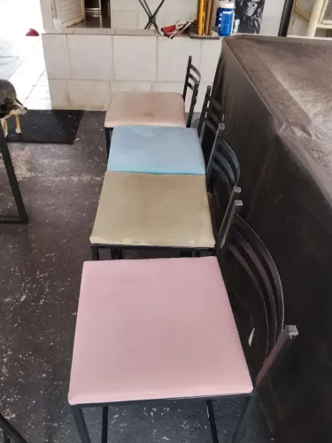Vendo banquetas cores.