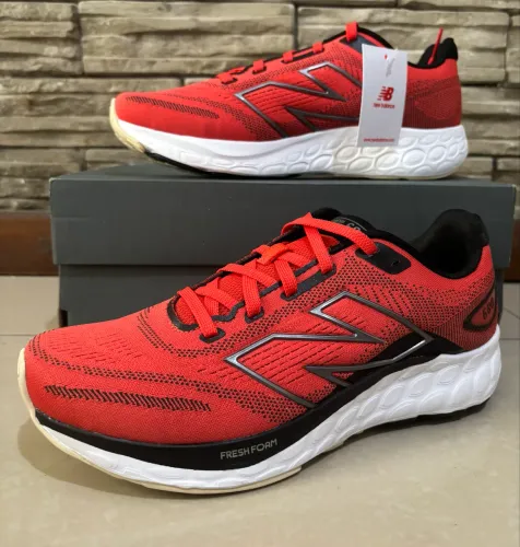 Tênis New Balance Fresh Foam 680v8 tamanho 39