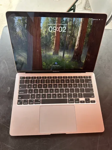 MacBook Air 2020, M1, 8GB RAM, 256GB SSD