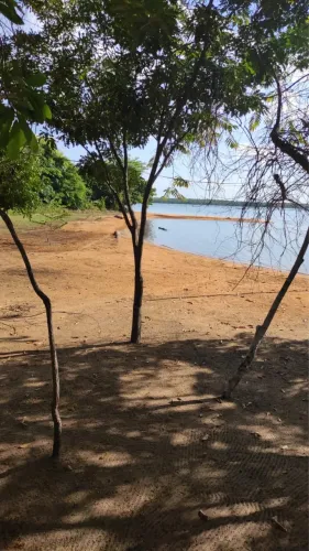 Chácara na beira do lago 