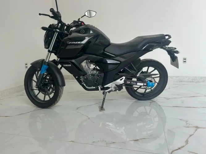 Moto fz15 nova