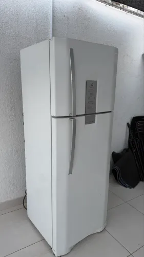 Geladeira eletrolux fros free 440 litros