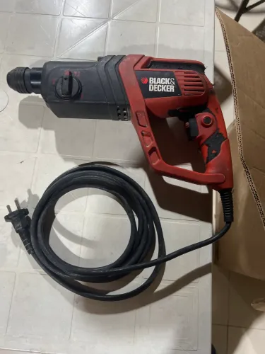 Martelete elétrico grande Black&decker
