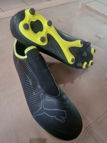 Chuteira Puma futebol de Campo