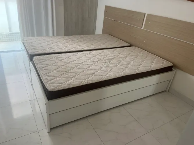 Duas Bi-Camas semi novas
