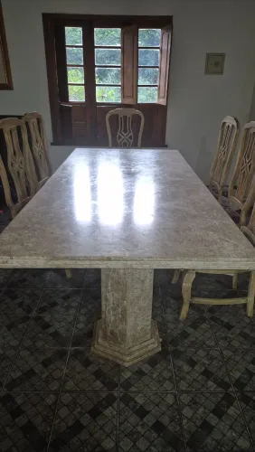 MESA DE JANTAR 2,50 X 1,10 - MÁRMORE MARTA ROCHA LINDA! + 10 CADEIRAS EM MOGNO COM PÁTINA