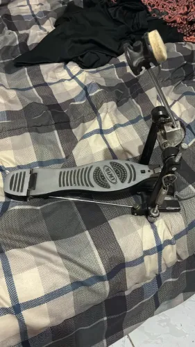 Pedal mapex p700