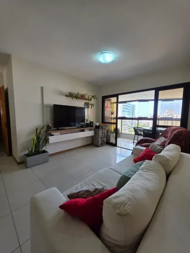 APARTAMENTO LOTEAMENTO AQUARIUS PITUBA | 3 SUÍTES | DEPENDENCIA COMPLETA | VARANDA | NASCE