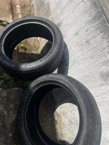 Par de Pneus ARO17 225/45 BRIDGESTONE