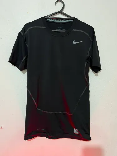 Camiseta Nike Pro Combat Df Masculina - Manga Curta