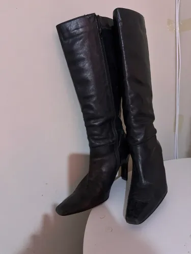 Botas de couro preta cano alto