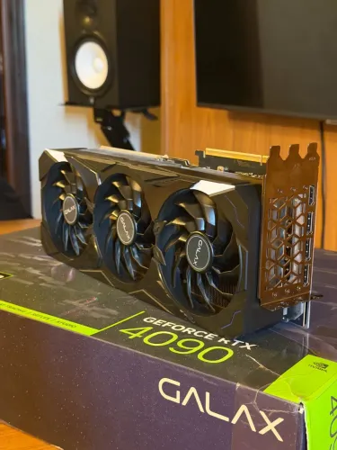 RTX 4090 GALAX SG 24GB ? MONSTRUOSA! 