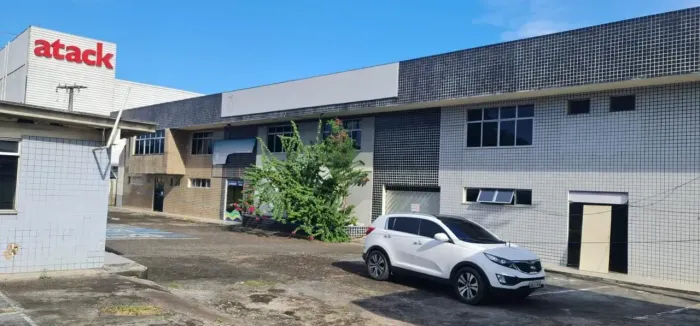 Alugo Prédio Comercial com 5.900m2 em área total de 9.800m2. Cosme Ferreira/SESI