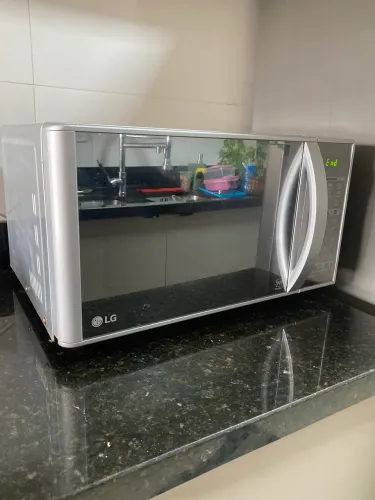 Microondas LG 220v 30litros
