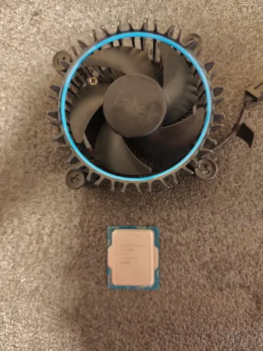 Processador Intel Core i5-14400F (LGA1700, 14ª Gen) + Cooler Original - Excelente Estado