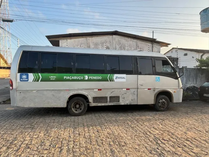 Microônibus 2011 volare