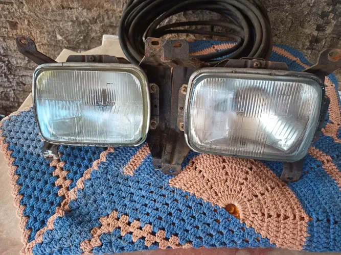 Par de farol original caminhão VW 790