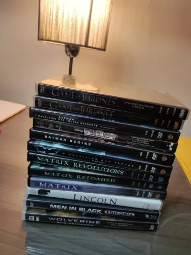 Coleção de DVD's usados, Game of thrones, Matrix, Batman