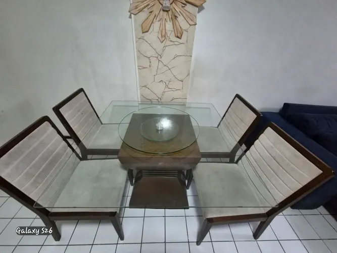 Vendo mesa vidro com madeira