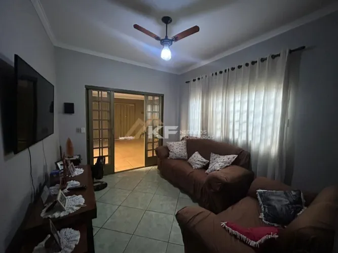 Casa á Venda no bairro Parque dos Servidores - Ribeirão Preto / SP