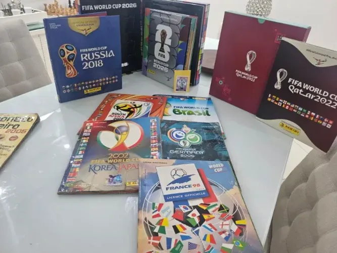 Coleção Albuns das Copas 1998 / 2002 / 2006 / 2010 / 2014 / 2018 / 2022 / 2026