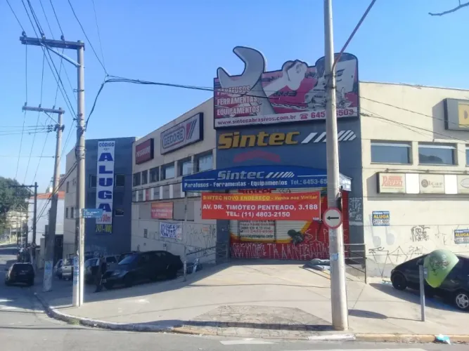Lindo predio de esquina excelente localizaçao otimo para transportadora ou empresa de logi