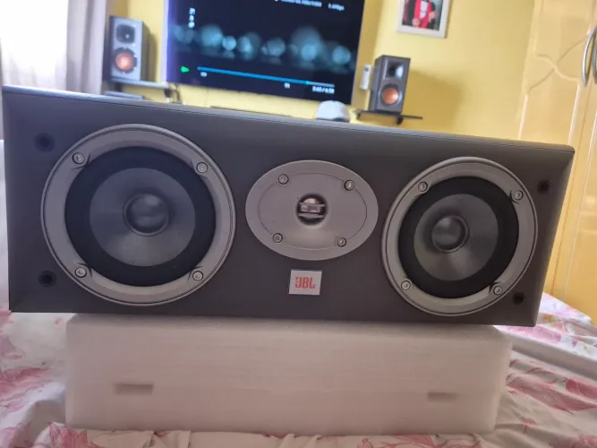 Caixa central jbl EC25 usada 