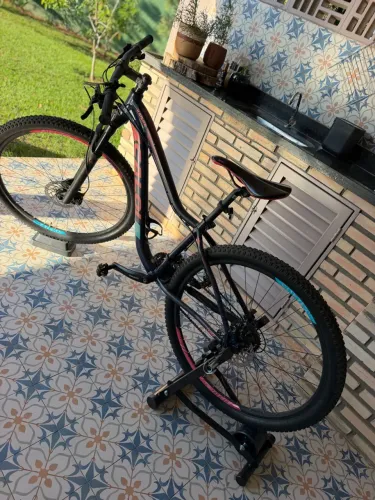 Caloi Kaiena Aro 29 - Shimano Altus - Freio a Disco