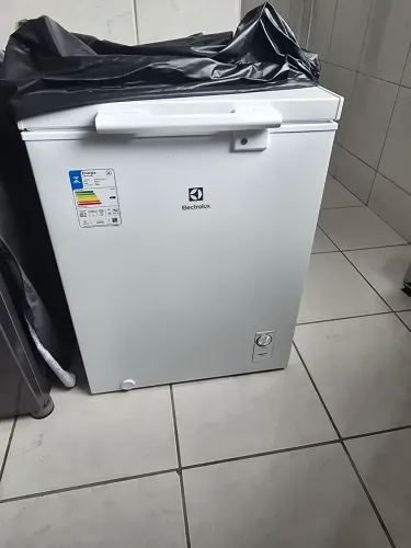 Freezer. Electrolux. Horizontal. Novíssimo.