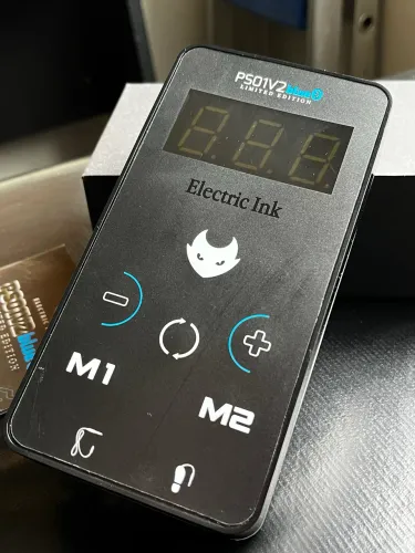 Fonte Electric Ink