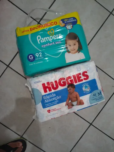1 pacote Pampers G 2 Huggies M PREÇO TOTAL