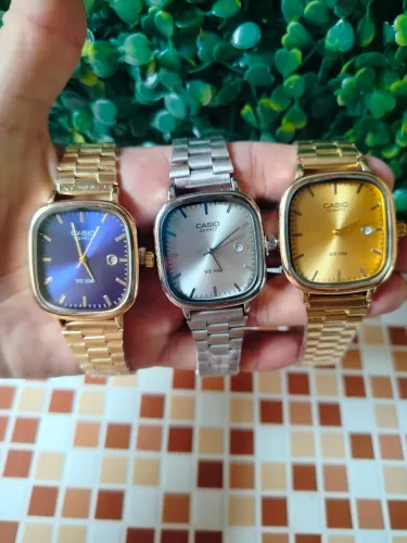 Relógio Casio modelo retrô vintage