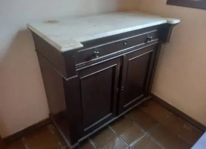 Armário com pedra mármore para sala ( ANTIGUIDADE )
