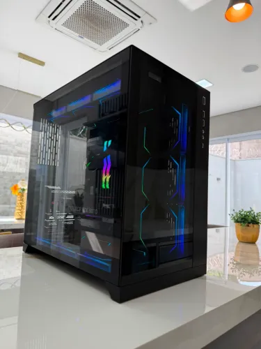 PC GAMER HIGH-END: Ryzen 7800X3D + RTX 5070 + Liquid ROG 360mm (Lian Li O11) + SSD 2TB