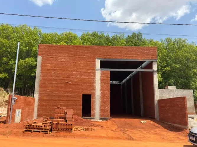 GALPÃO NOVO À VENDA - RESIDENCIAL PORTAL DE INHUMAS