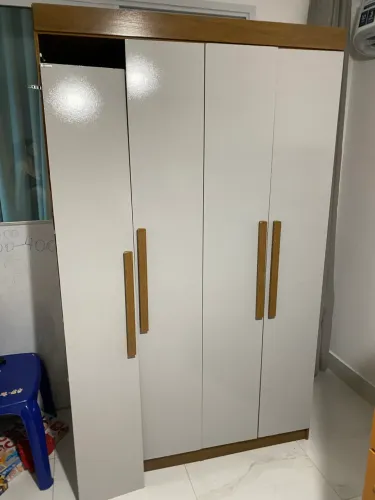Guarda roupas infantil USADO