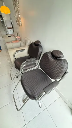 Duas cadeiras para Salão de beleza
