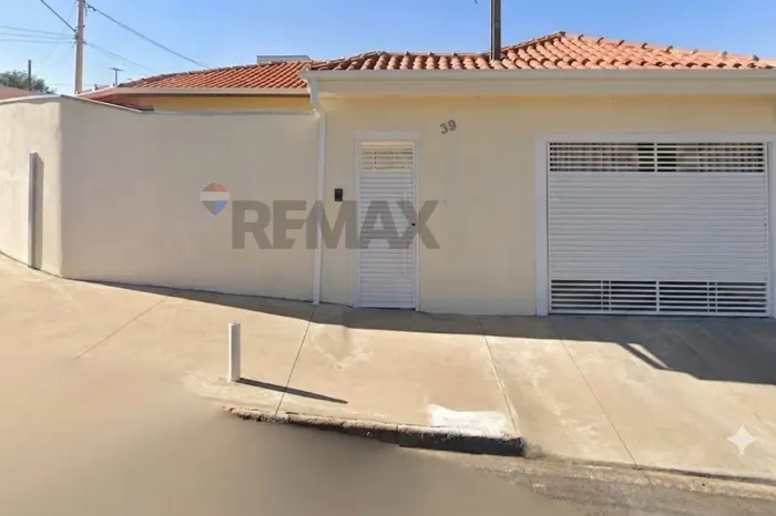 Casa de Esquina Jardim Itamarati.