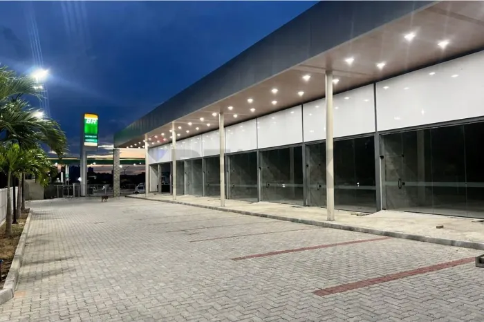 Excelente ponto comercial em Ponta Negra - 80m² | 60m² | 36m² | Alto Fluxo |