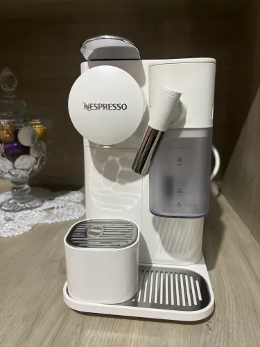 cafeteira-nespresso-new-lattissima-one-branca-para-cafe-espresso